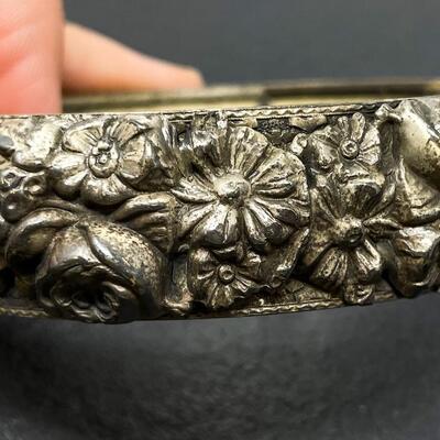 VINTAGE SILVER-TONED HINGED CUFF BRACELET W/ FLORAL DESIGN