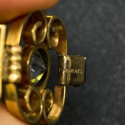 VINTAGE SIMMONS GOLD-TONE & RED JEWELED BRACELET