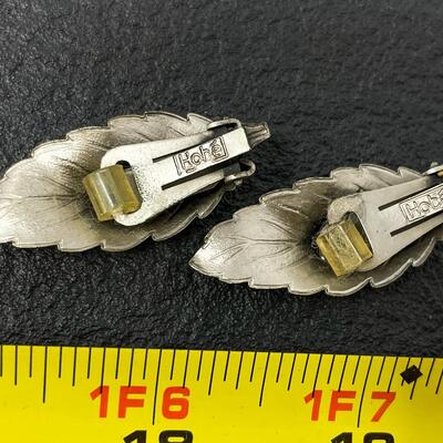 VINTAGE HOBÃ‰ SILVER-TONED LEAF NECKLACE & EARRINGS SET