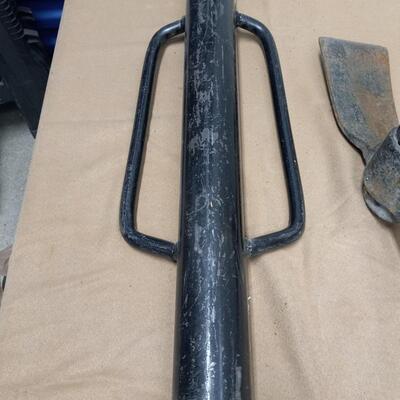 LOT 16  SLEDGEHAMMER, PICKAXE AND POST POUNDER