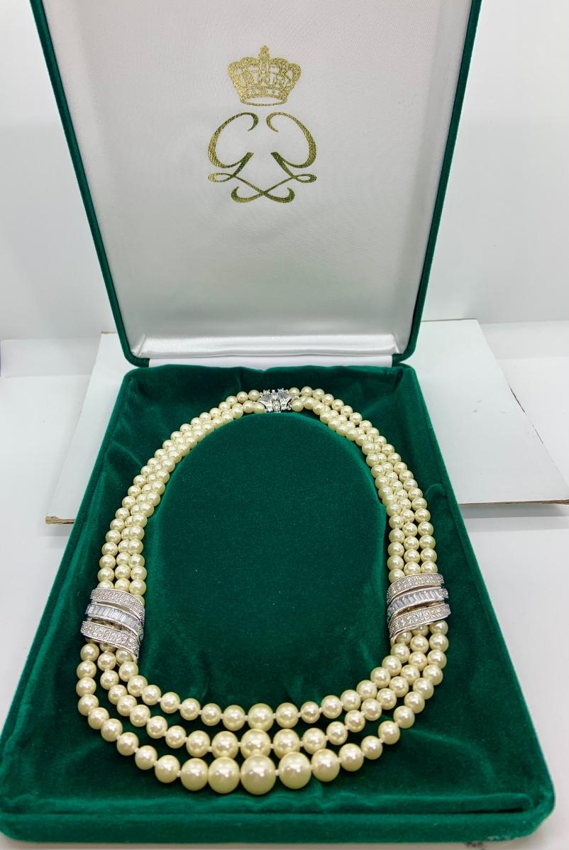 LOTJ28: New in Box Clarion-Pell Grace Kelly Collection 3 strand ...