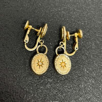 VINTAGE STARBURST MEDALLION GOLD-TONED EARRINGS