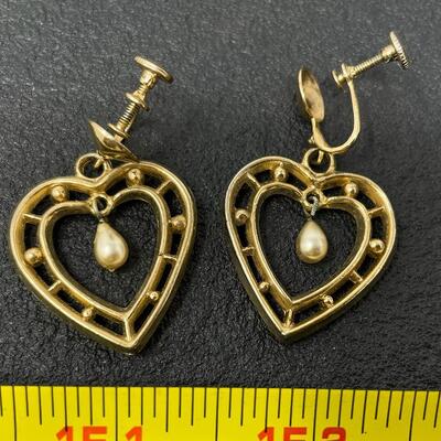 VINTAGE HEART DANGLE EARRINGS