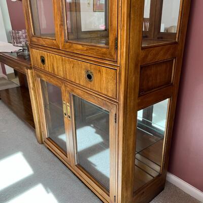 Beautiful Vintage Drexel Lighted Glass Display Cabinet