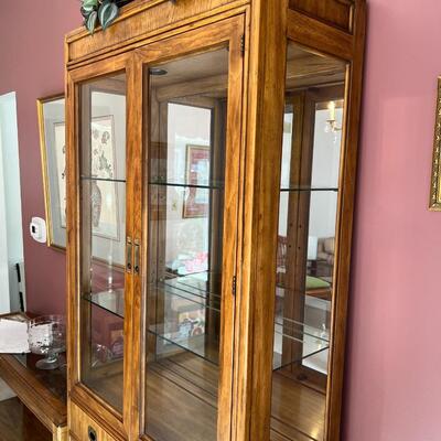 Beautiful Vintage Drexel Lighted Glass Display Cabinet