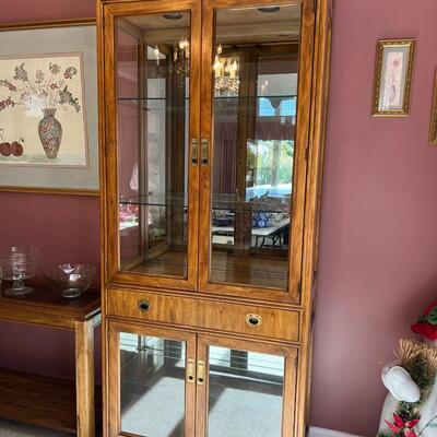 Beautiful Vintage Drexel Lighted Glass Display Cabinet