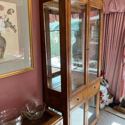Beautiful Vintage Drexel Lighted Glass Display Cabinet