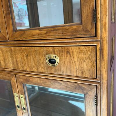 Beautiful Vintage Drexel Lighted Glass Display Cabinet
