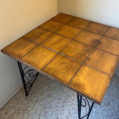 Wood table w/ metal legs (24 1/2â€ x 26 1/2â€)