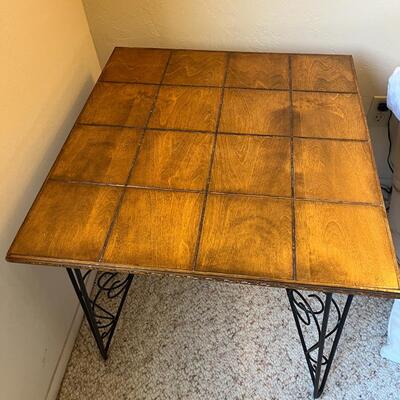 Wood table w/ metal legs (24 1/2â€ x 26 1/2â€)