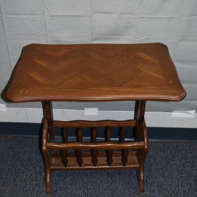 Side Table w/ Magazine Rack