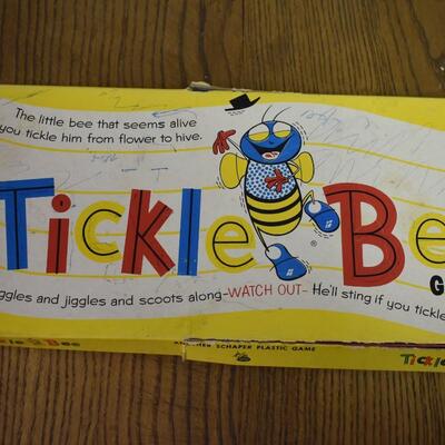 Tickle Bee Game