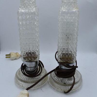 2 small lamps