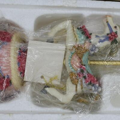 Heritage House Horse In Box