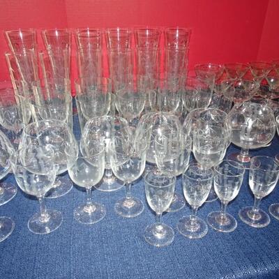 LOT 367. BAMBOO COLLECTION OF GLASSWARE