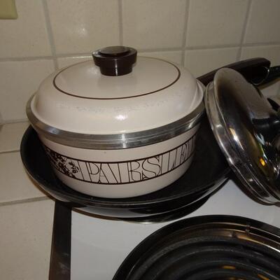 LOT 366. COOKWARE