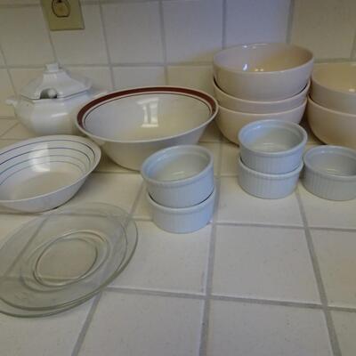 LOT 377. VARIETY OF BOWLS
