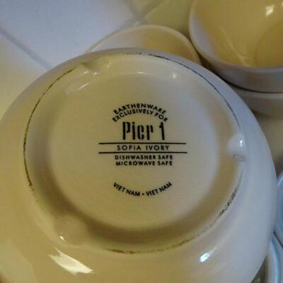 LOT 377. VARIETY OF BOWLS