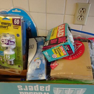 LOT 389. MISC.  HOUSEHOLD ITEMS