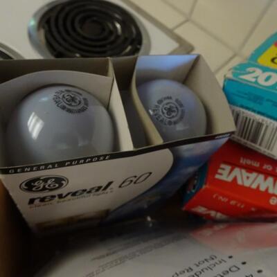 LOT 389. MISC.  HOUSEHOLD ITEMS