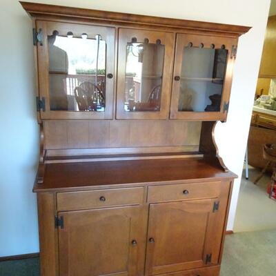 LOT 394. VINTAGE ETHAN ALLEN HUTCH