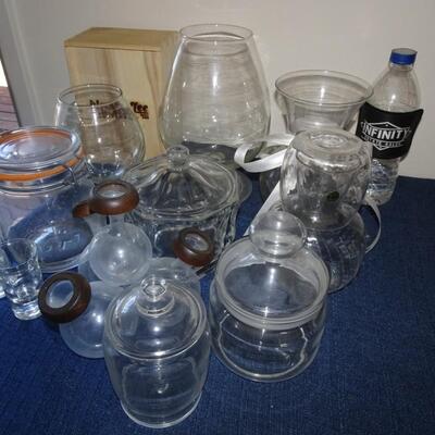 LOT 398. GLASSWARE