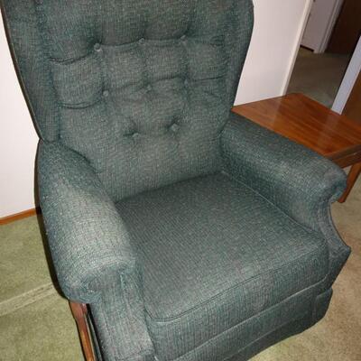 LOT 385. LA-Z-BOY  RECLINER