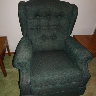 LOT 385. LA-Z-BOY  RECLINER