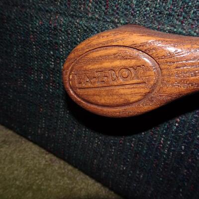 LOT 385. LA-Z-BOY  RECLINER