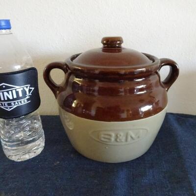 LOT 404.    B&M POTTERY BEAN JAR