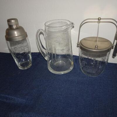 LOT 406.  VINTAGE BAMBOO BARWARE