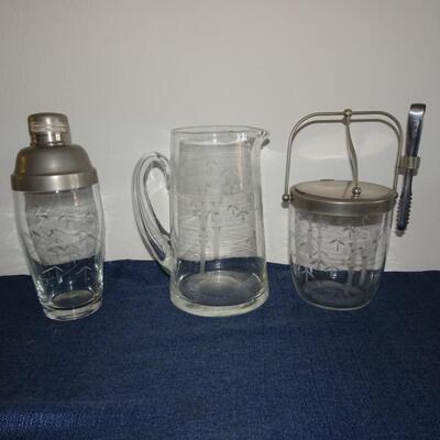 LOT 406.  VINTAGE BAMBOO BARWARE