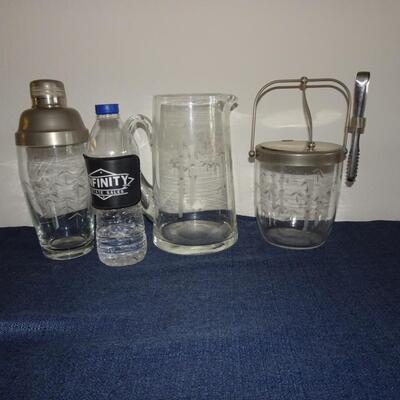 LOT 406.  VINTAGE BAMBOO BARWARE
