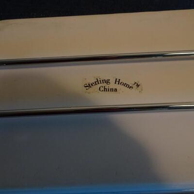 LOT 412. SERVING DISHES