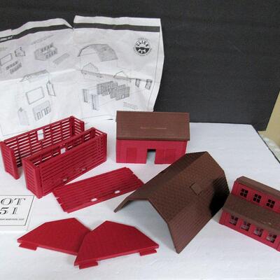 Ertl Farm Country Vintage Building Set, 1993, Read Description