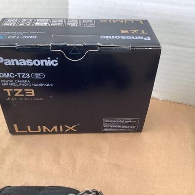 1039 Panasonic & Nikon Digital Camera LOT
