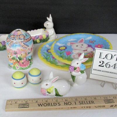 Lot of Easter Items, Shakers, Unused Paper Plates, Candle Holder
