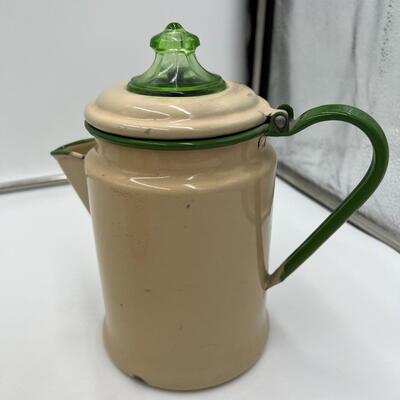 Lot of 4 Depression Glass Pieces incl 2 Open Pitchers 1 Lidded Pitcher and 1 Viking Unicorn Cruet and Salt & Pepper Set