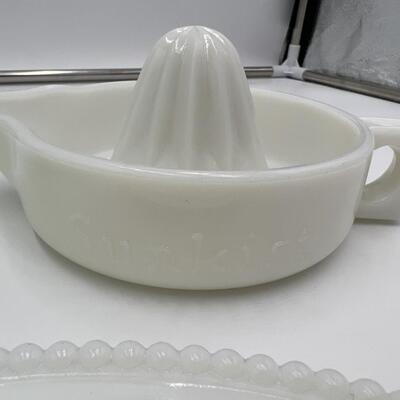 Lot of 6 Mid Century Milk Glass Sunkist Juicers in White and Jadeite Green and Beaded Edge Plates