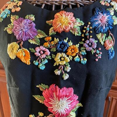 ST Vintage loom straw flower dress