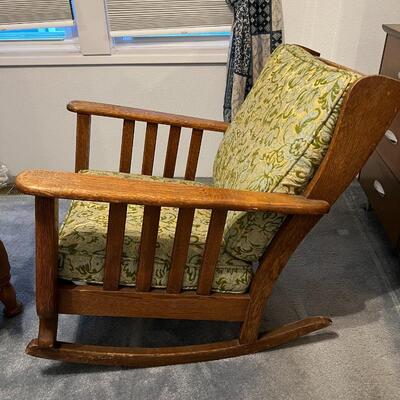 Antique Mission Style Quarter Sawn Oak Wood Rocking Chair