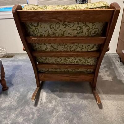 Antique Mission Style Quarter Sawn Oak Wood Rocking Chair