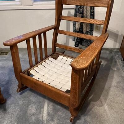 Antique Mission Style Quarter Sawn Oak Wood Rocking Chair
