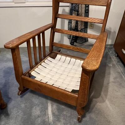 Antique Mission Style Quarter Sawn Oak Wood Rocking Chair