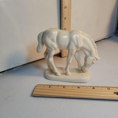 Vintage Ceramic/Porcelain horse made in Japan