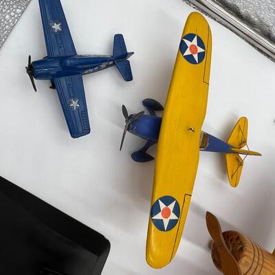 Large Lot of 20 Vintage and Antique Toy Model Airplanes War Planes and Helicopter