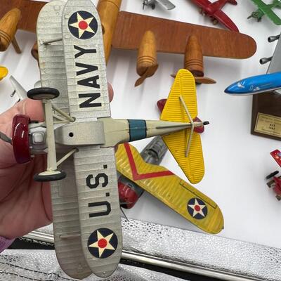 Large Lot of 20 Vintage and Antique Toy Model Airplanes War Planes and Helicopter