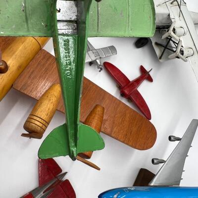 Large Lot of 20 Vintage and Antique Toy Model Airplanes War Planes and Helicopter