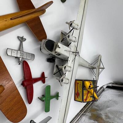 Large Lot of 20 Vintage and Antique Toy Model Airplanes War Planes and Helicopter