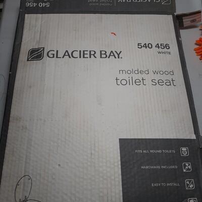 Glacier bay white toilet seat